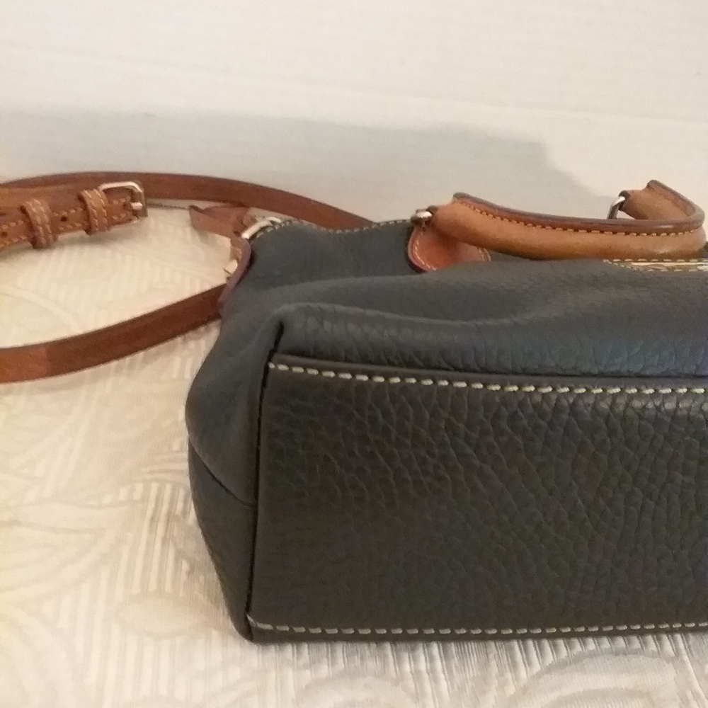 Dooney Bourke Pebble Satchel Crossbody w/Strap Leather Black /Brown Handles EUC - Picture 13 of 14